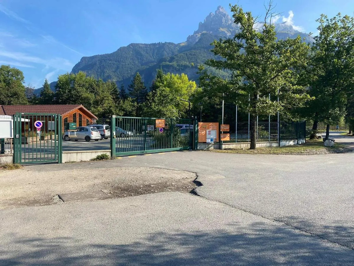 Campsite Mobil-Home Agreable Au Pieds Du Lac De Passy Passy  France