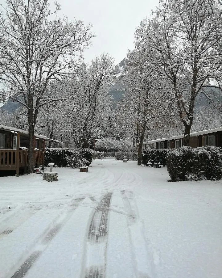 Campsite Mobil-Home Agreable Au Pieds Du Lac De Passy Passy