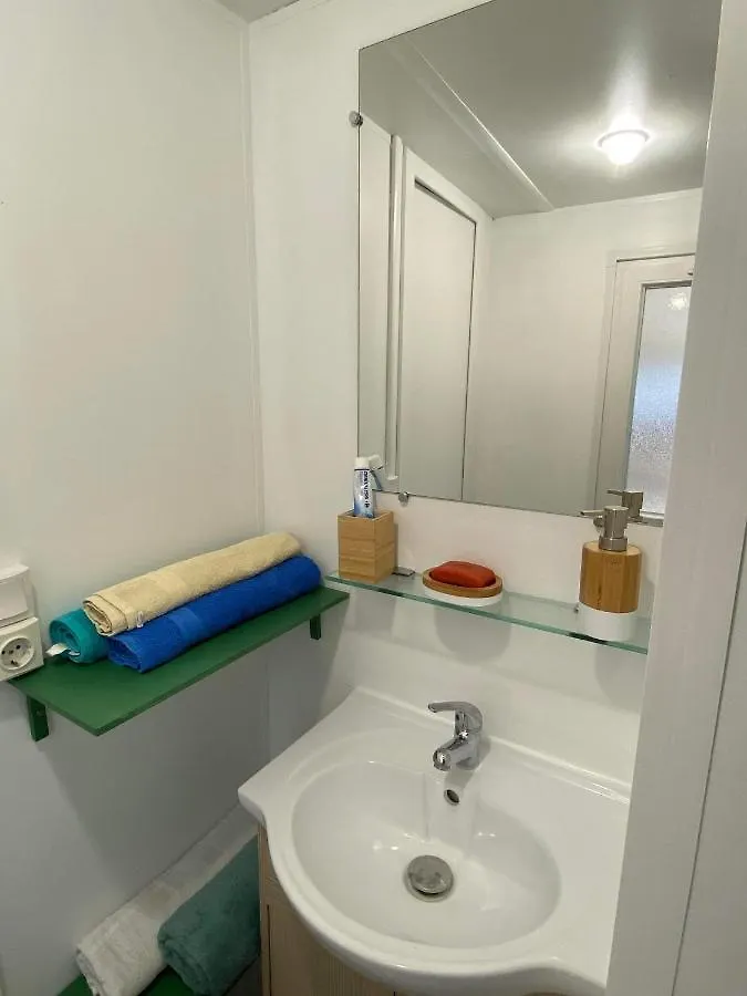 Mobil-Home Agreable Au Pieds Du Lac De Passy Passy  0*, Passy (Haute-Savoie) France
